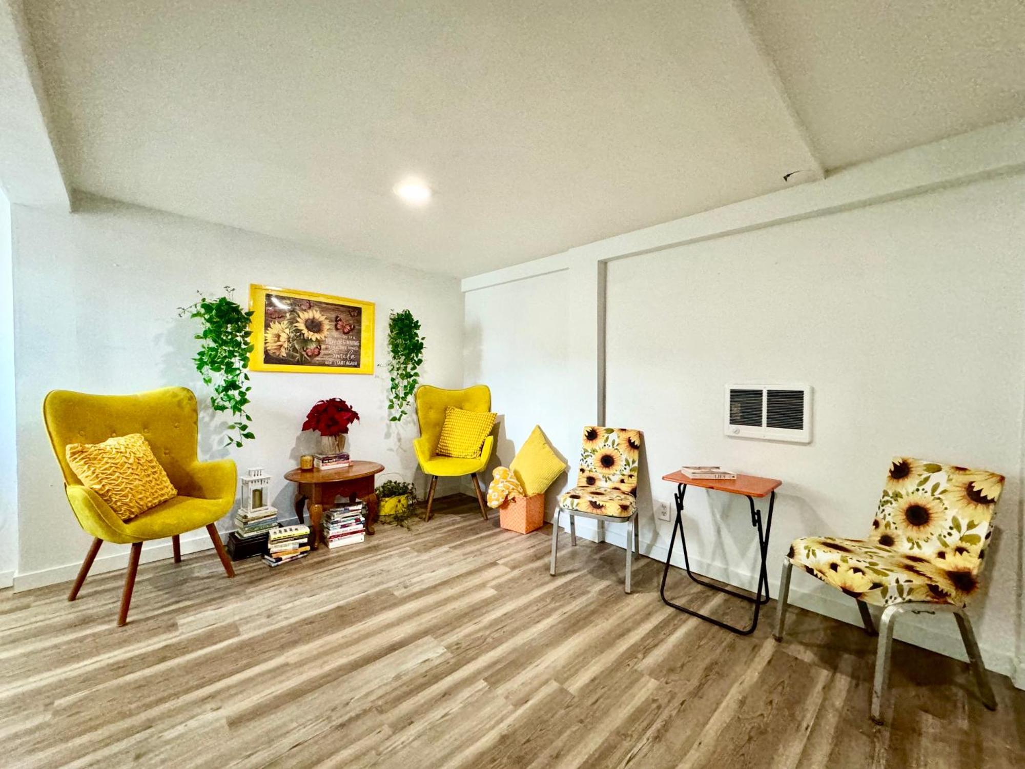 Tiny Private Room On The 1St Floor With Shared Bathroom Near Seatac Airport And Downtown Seattle Exteriör bild