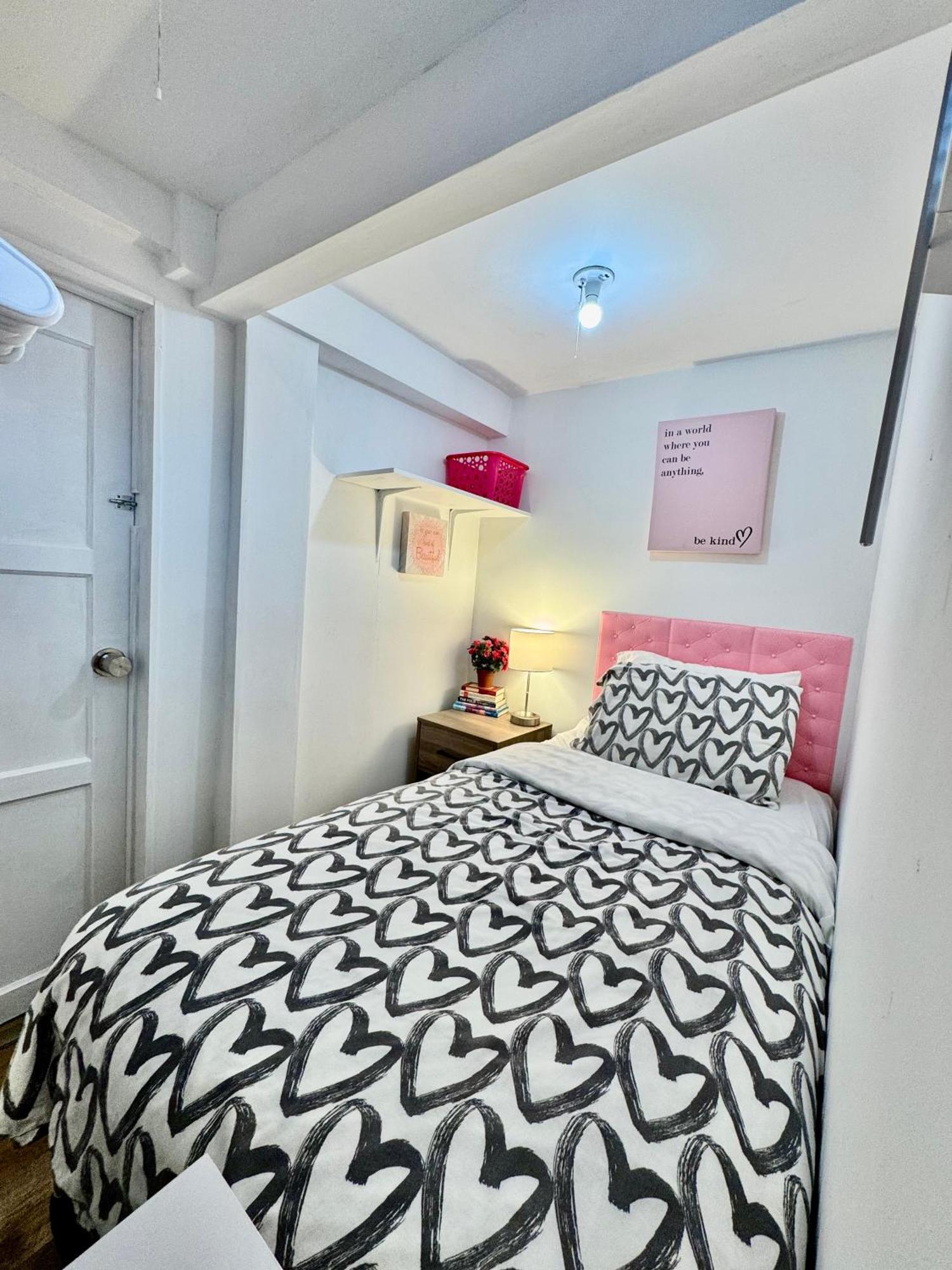 Tiny Private Room On The 1St Floor With Shared Bathroom Near Seatac Airport And Downtown Seattle Exteriör bild